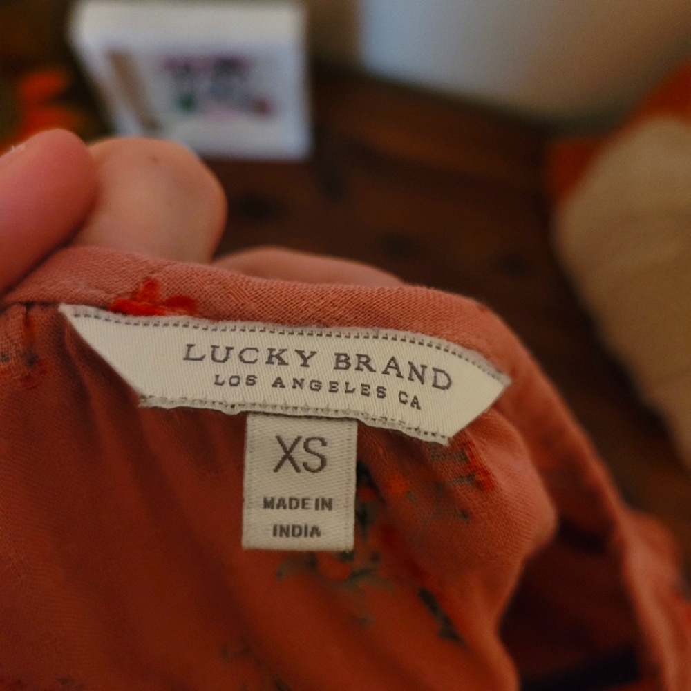 Lucky Brand Size XS Gathered Sleeves Blouse